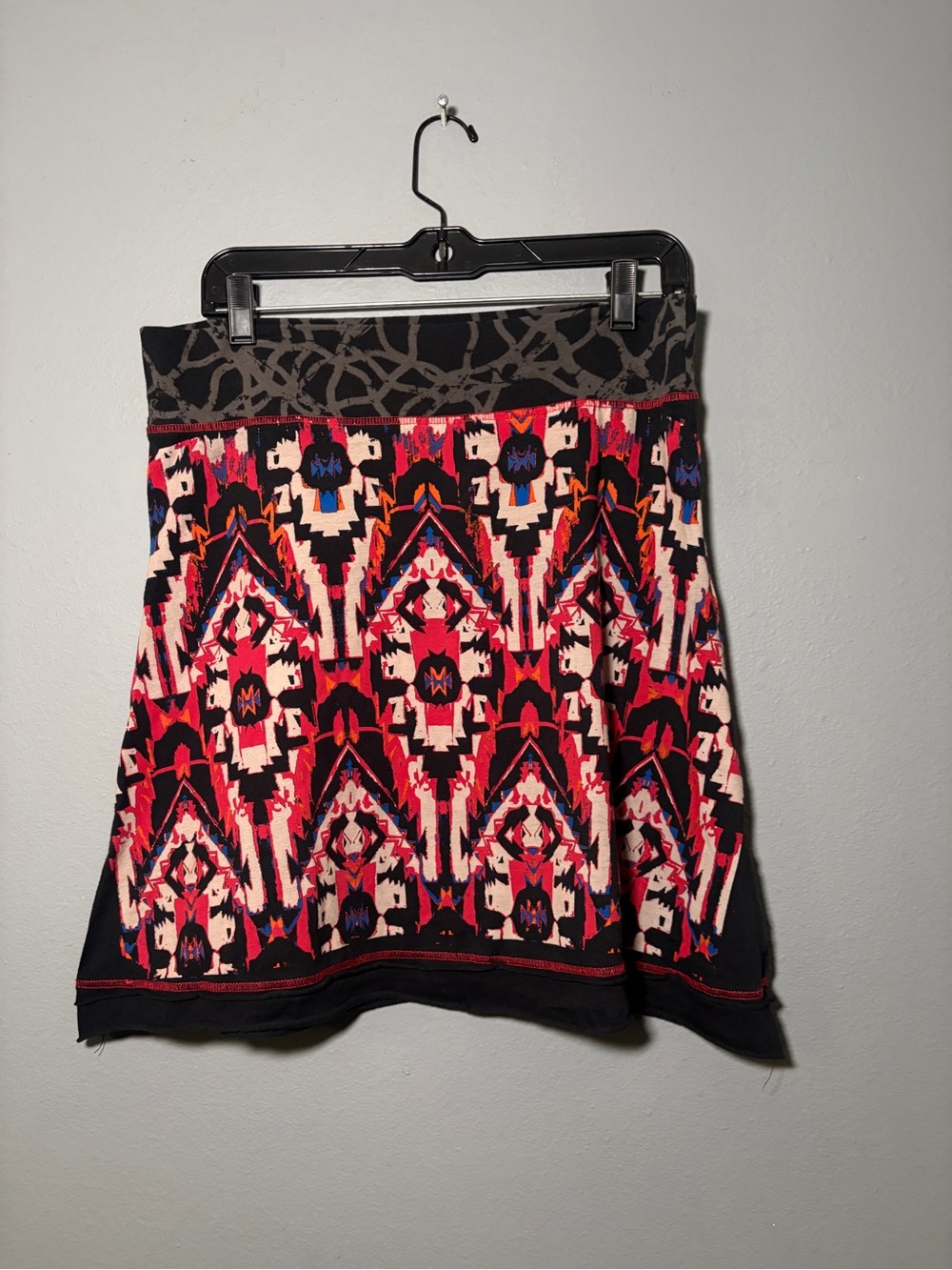 Bold Geometric Mini Skirt in Black and Pink